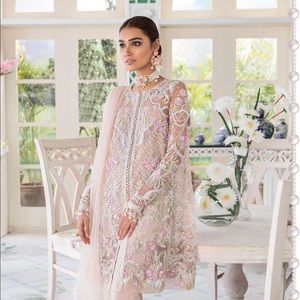 Gorgeous 4 piece Suffuse by Sana Yassir Pakistani pink dress